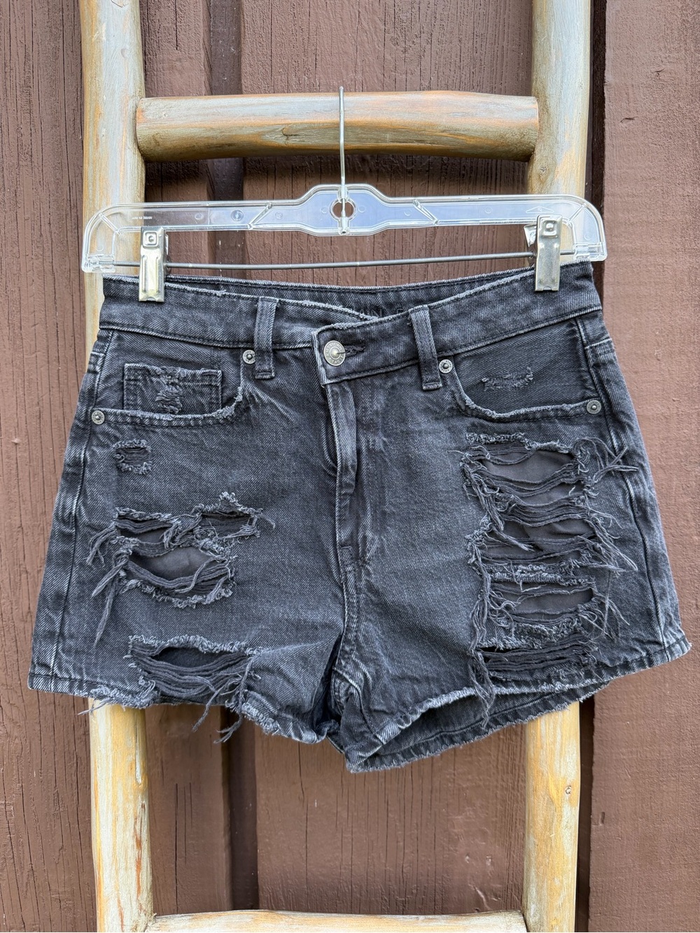 American Eagle Outfitters Black Distressed High-Rise Denim Mom Shorts Size 00
